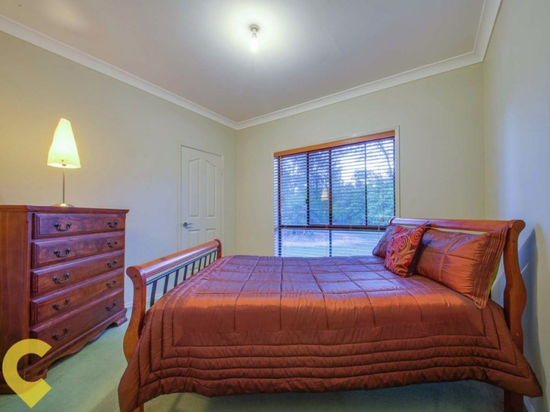 76 Racecourse Place, Tamborine QLD 4270