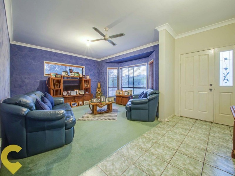 76 Racecourse Place, Tamborine QLD 4270