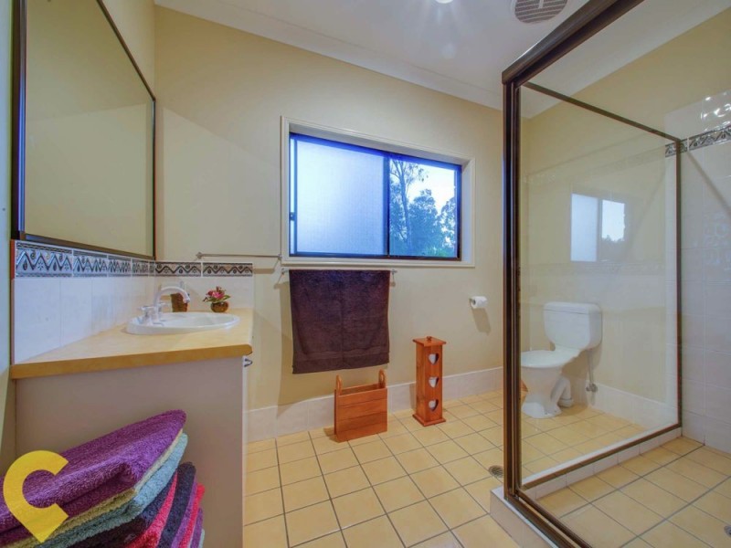76 Racecourse Place, Tamborine QLD 4270