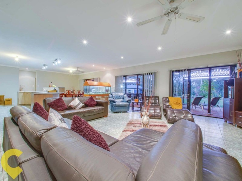 76 Racecourse Place, Tamborine QLD 4270