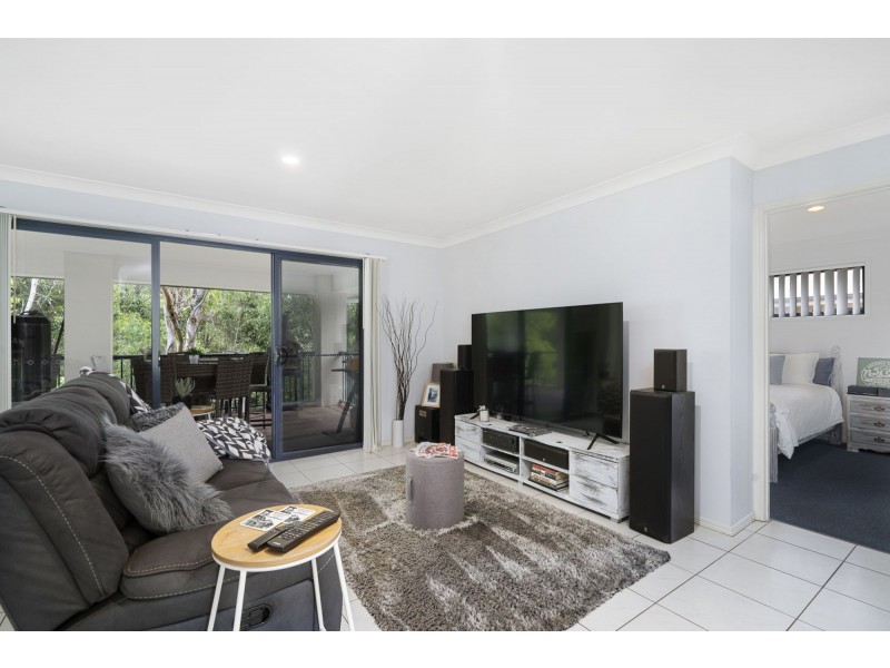 6 Matthews Crescent, Pimpama QLD 4209