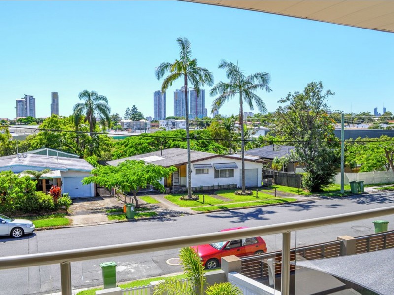 1/4 King Street, Southport QLD 4215