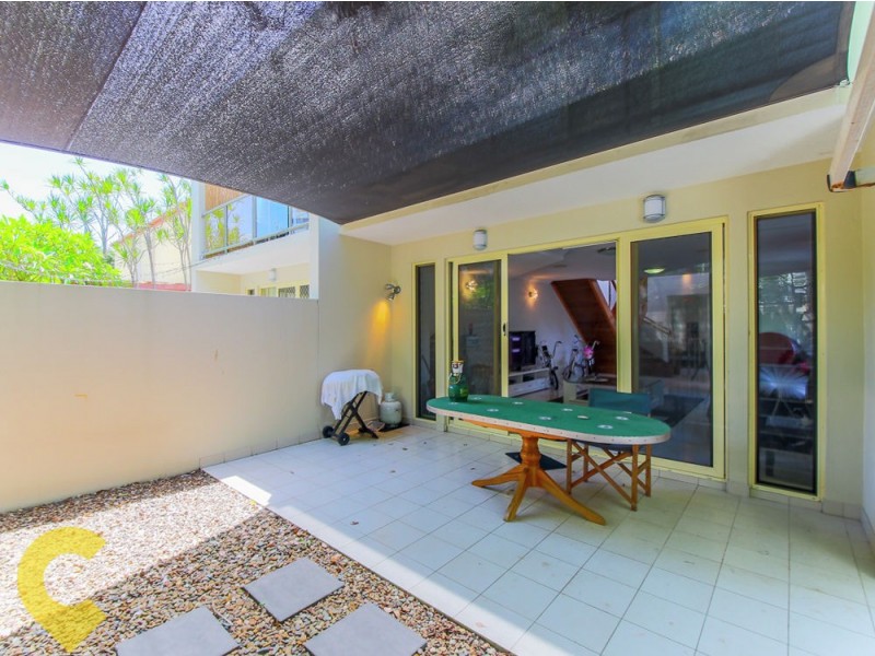 1/4 King Street, Southport QLD 4215