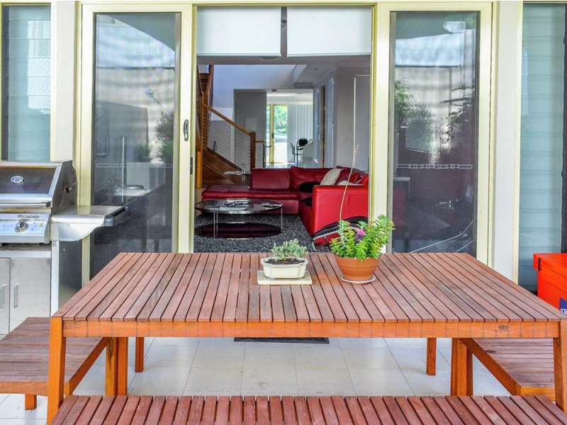 1/4 King Street, Southport QLD 4215