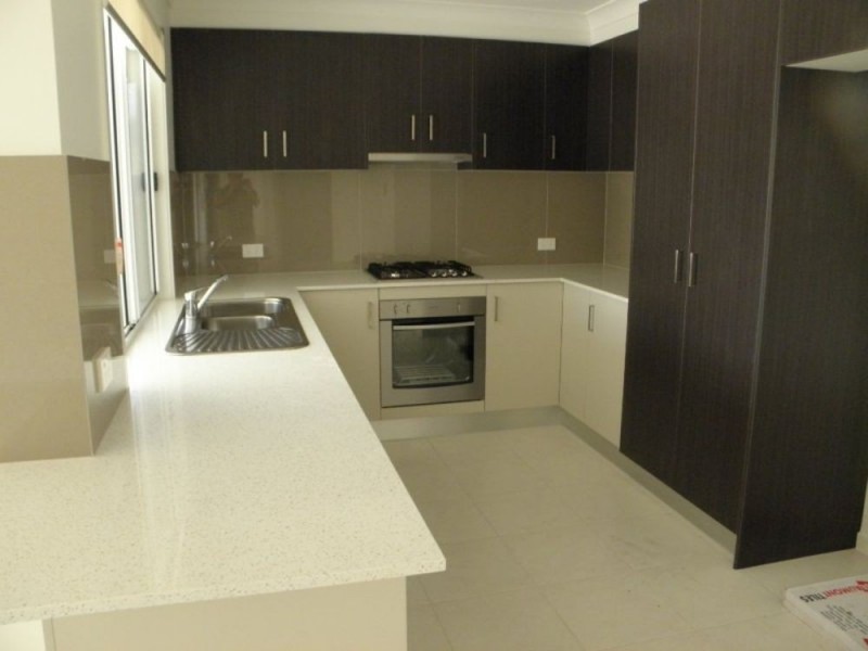 1 Treetops Street, Yarrabilba QLD 4207