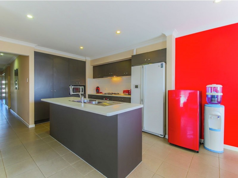 2/27 Waterhouse Drive, Willow Vale QLD 4209