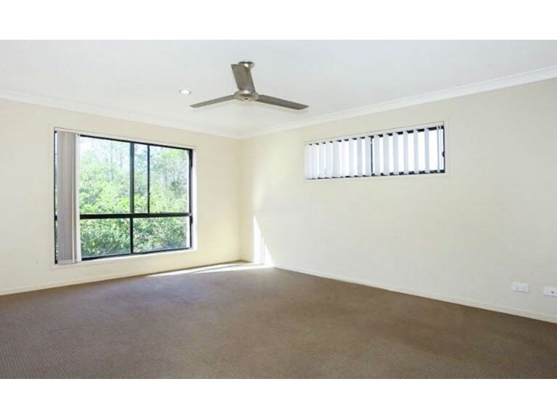 5 Bushland Place, Maudsland QLD 4210