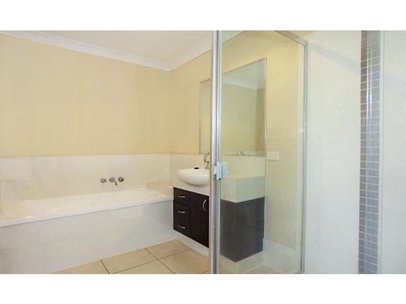 5 Bushland Place, Maudsland QLD 4210