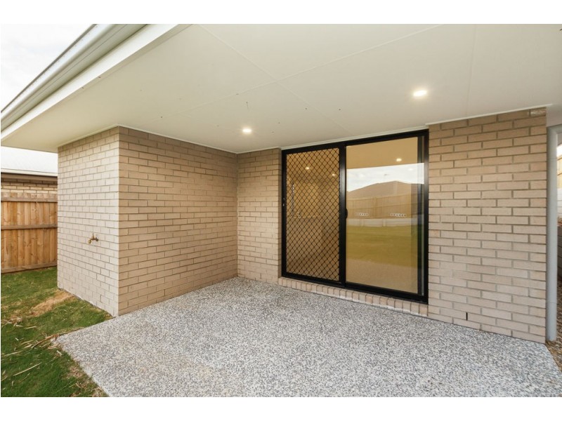 62 Hanover Drive, Pimpama QLD 4209