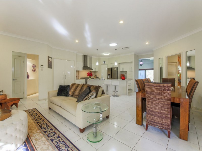 6 Picnic Creek Drive, Coomera QLD 4209