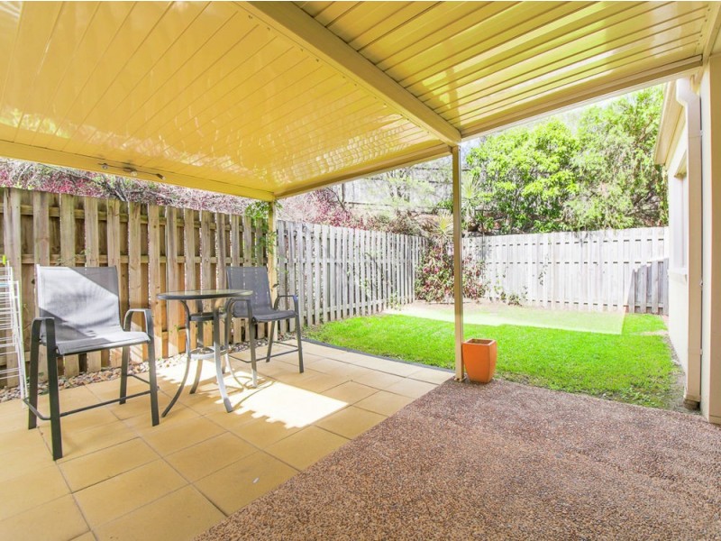 36/74 Universal Street, Pacific Pines QLD 4211