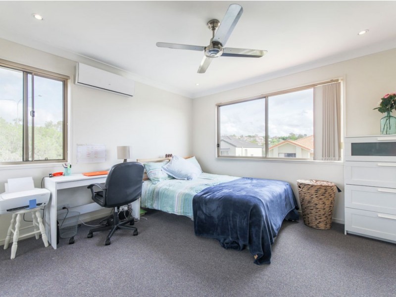 36/74 Universal Street, Pacific Pines QLD 4211