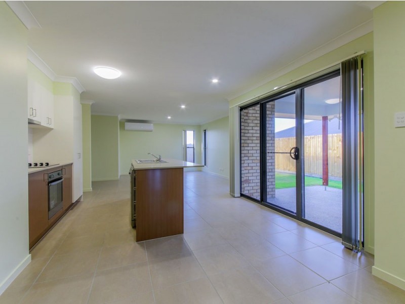 6 Percy Earl Crecent, Pimpama QLD 4209