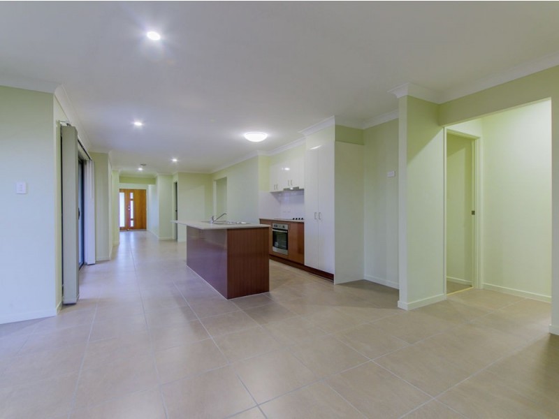 6 Percy Earl Crecent, Pimpama QLD 4209