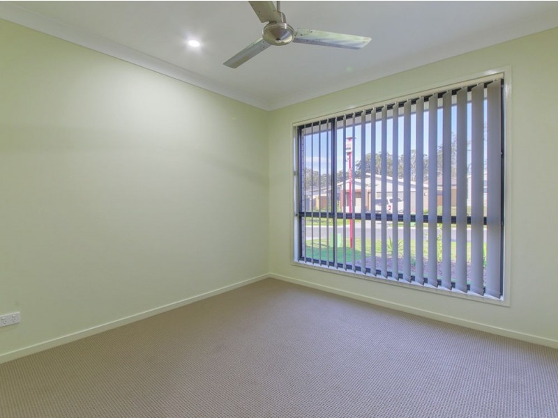 6 Percy Earl Crecent, Pimpama QLD 4209