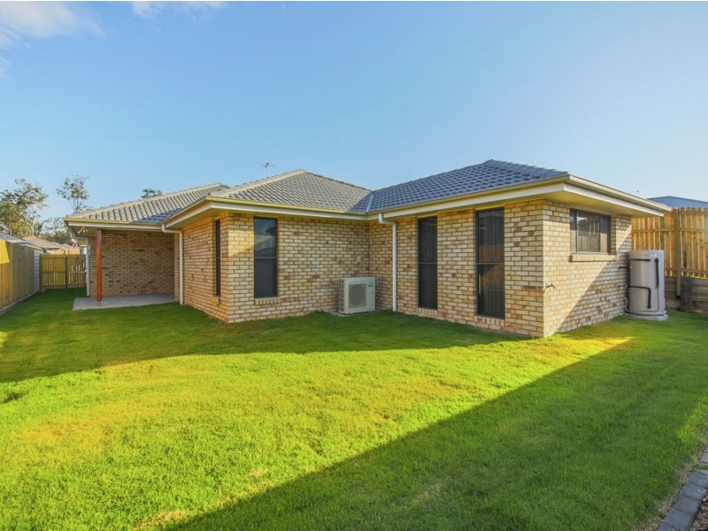 6 Percy Earl Crecent, Pimpama QLD 4209