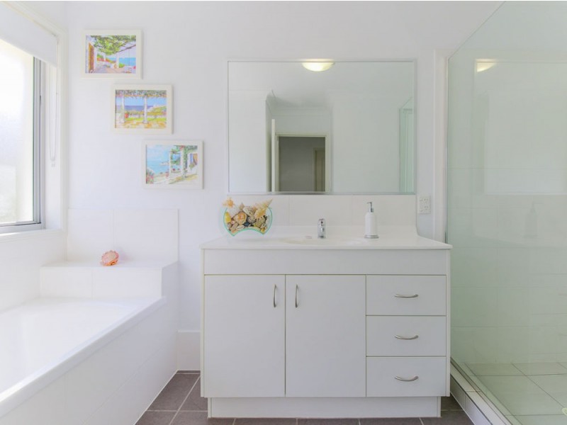4 Daintree Drive, Coomera QLD 4209
