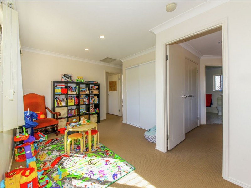 8 Eliena Way, Upper Coomera QLD 4209