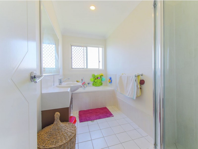 8 Eliena Way, Upper Coomera QLD 4209