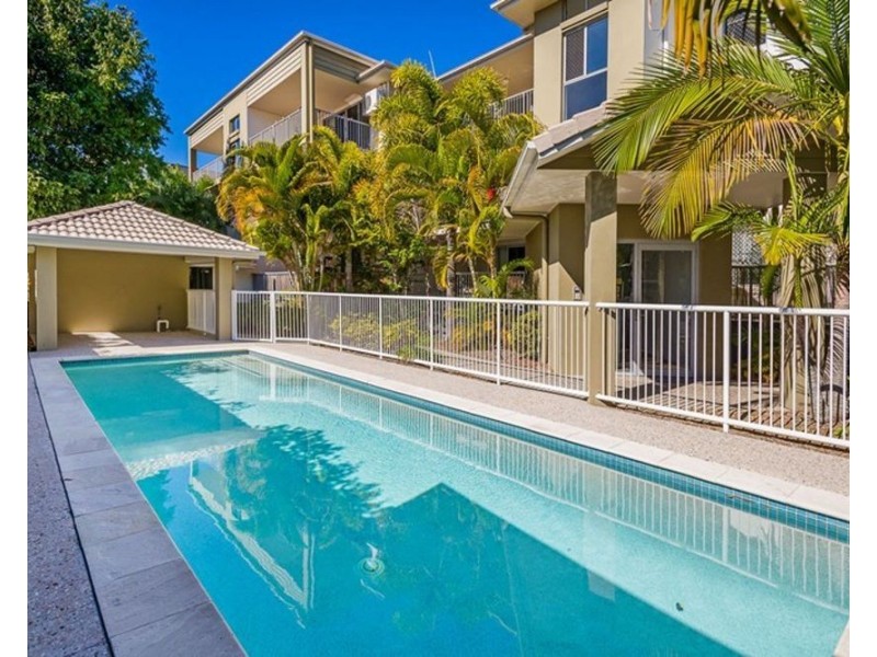 4/99 Muir street, Labrador QLD 4215
