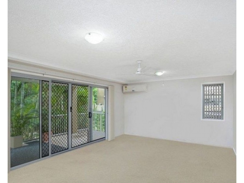 4/99 Muir street, Labrador QLD 4215