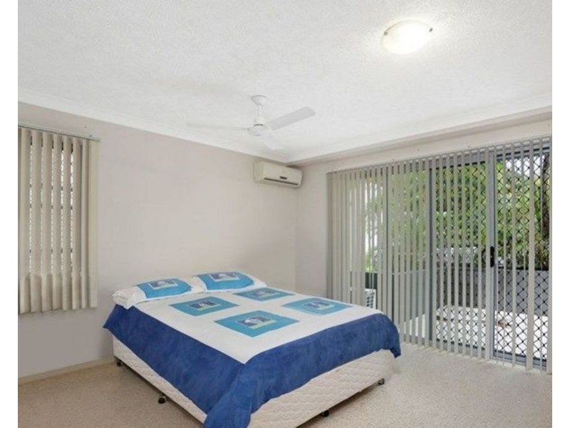 4/99 Muir street, Labrador QLD 4215