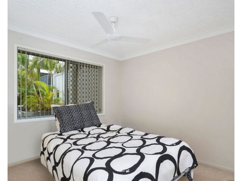 4/99 Muir street, Labrador QLD 4215