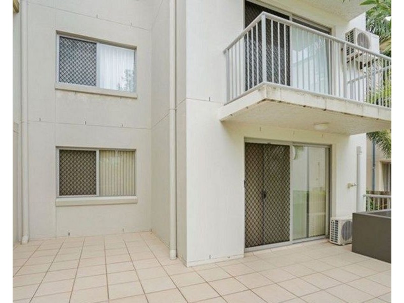4/99 Muir street, Labrador QLD 4215