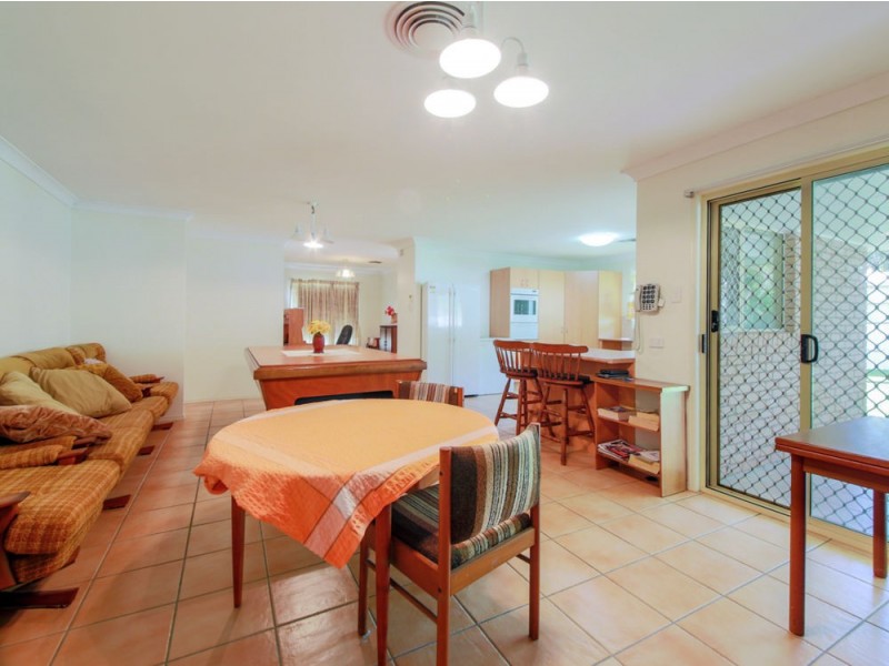 16 Petrel Place, Jacobs Well QLD 4208