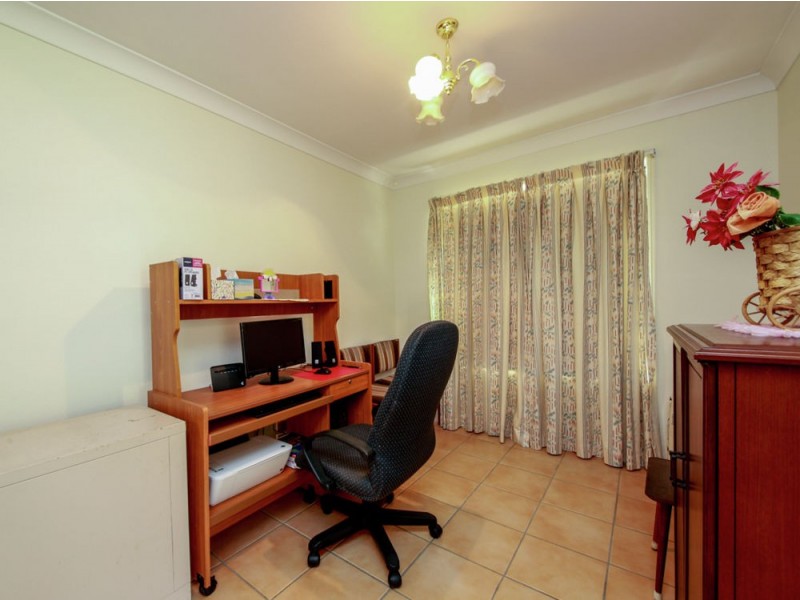 16 Petrel Place, Jacobs Well QLD 4208