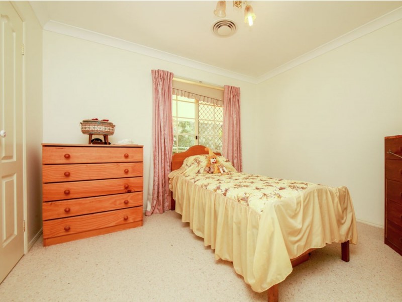 16 Petrel Place, Jacobs Well QLD 4208