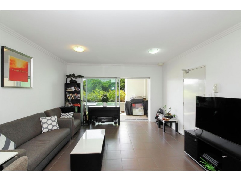 4/18-20 Rose Street, Southport QLD 4215