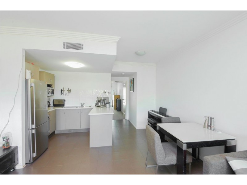 4/18-20 Rose Street, Southport QLD 4215