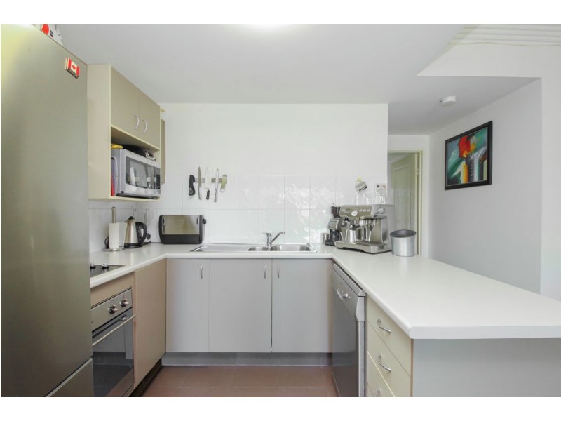 4/18-20 Rose Street, Southport QLD 4215