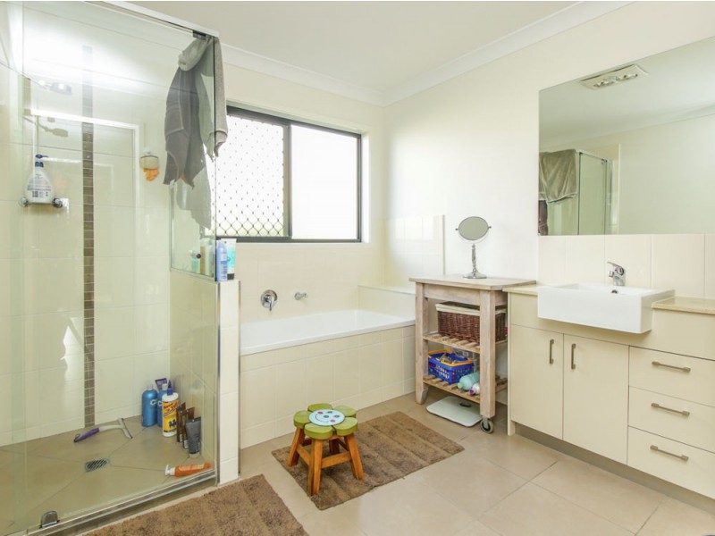 13 Jindalba Drive, Coomera QLD 4209
