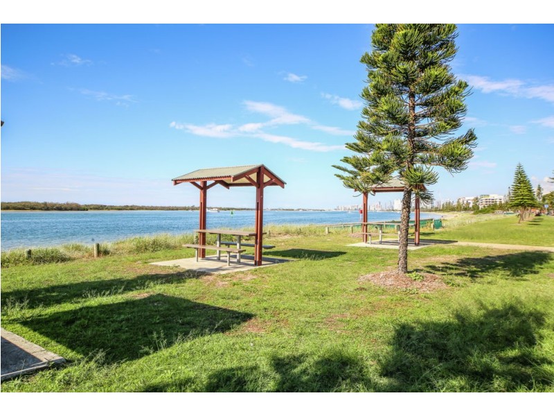 13/27 Whiting Street, Labrador QLD 4215