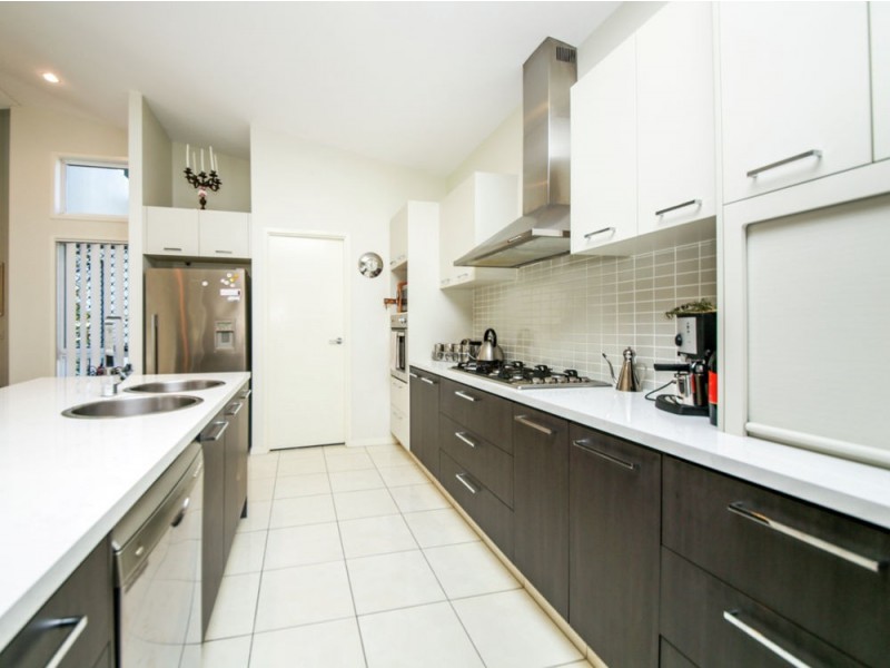 6 Cherry Court, Coomera QLD 4209