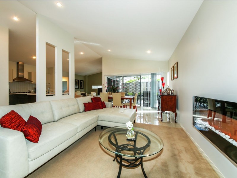 6 Cherry Court, Coomera QLD 4209