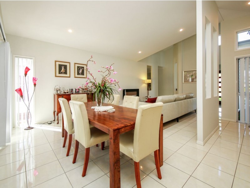 6 Cherry Court, Coomera QLD 4209