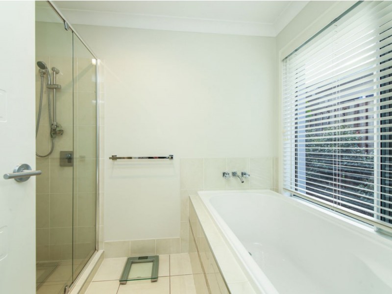 6 Cherry Court, Coomera QLD 4209