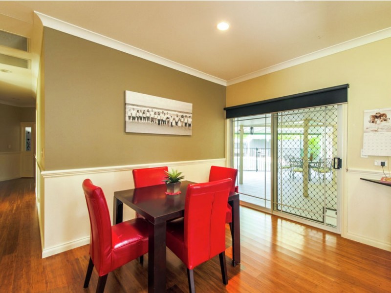 10 Ewingar Court, Helensvale QLD 4212