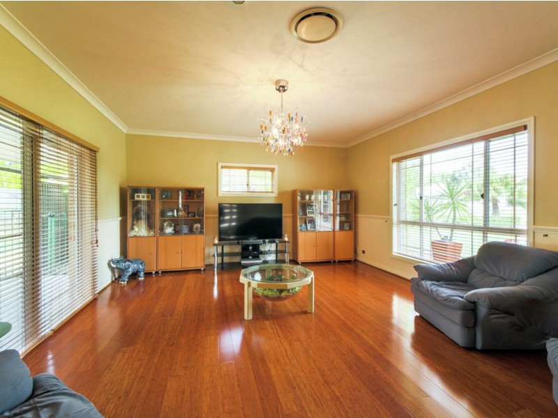 10 Ewingar Court, Helensvale QLD 4212