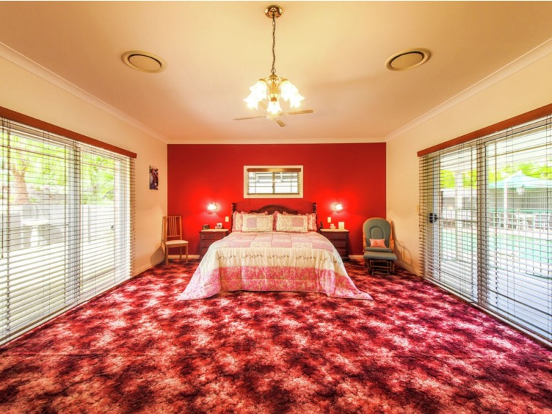 10 Ewingar Court, Helensvale QLD 4212