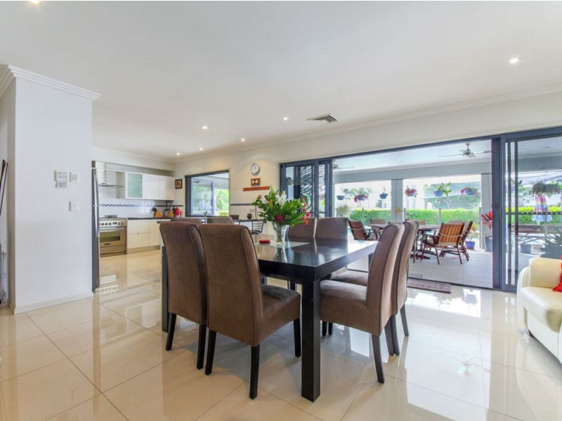16 Marina Parade, Jacobs Well QLD 4208