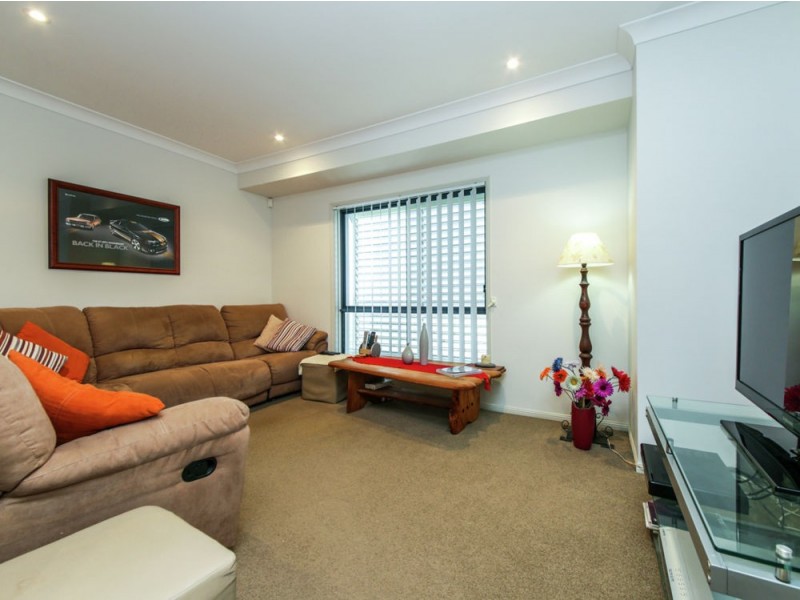 16 Marina Parade, Jacobs Well QLD 4208