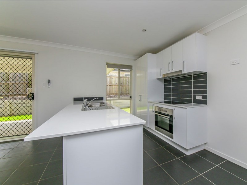 7 Cairnlea Drive, Pimpama QLD 4209