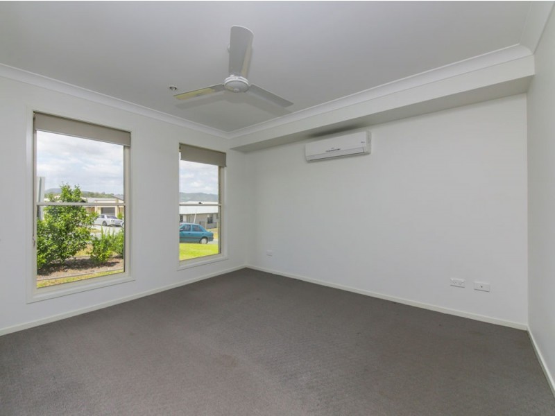 7 Cairnlea Drive, Pimpama QLD 4209