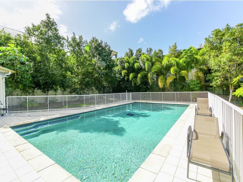 17/52-58 Queen Street, Southport QLD 4215