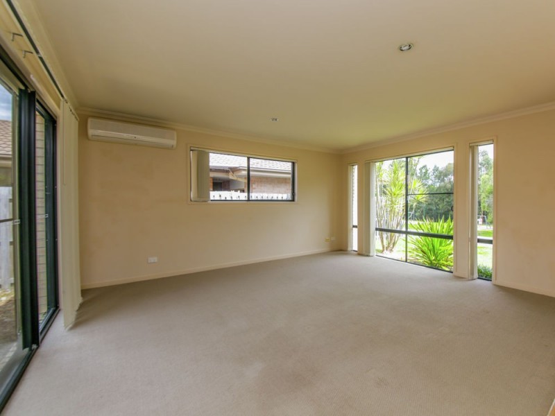 19 Matthews Crescent, Pimpama QLD 4209