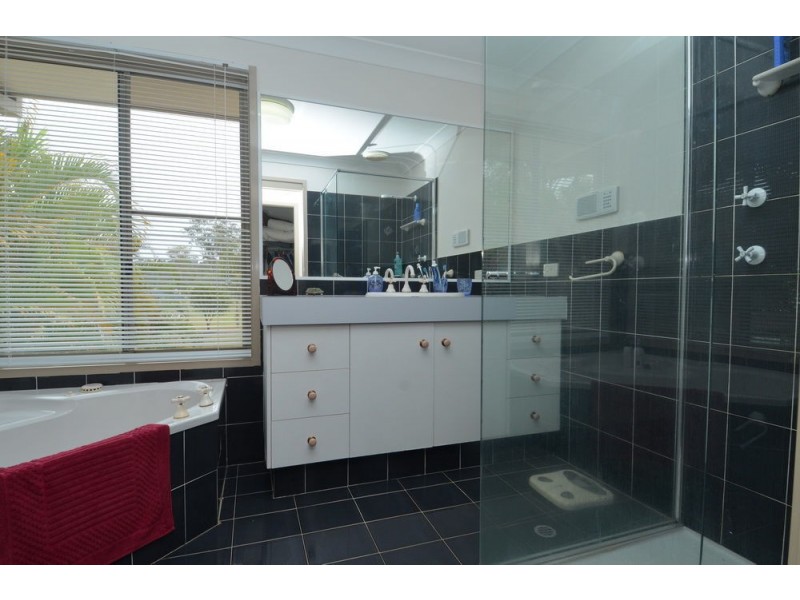 12 Von Nida Street, Parkwood QLD 4214